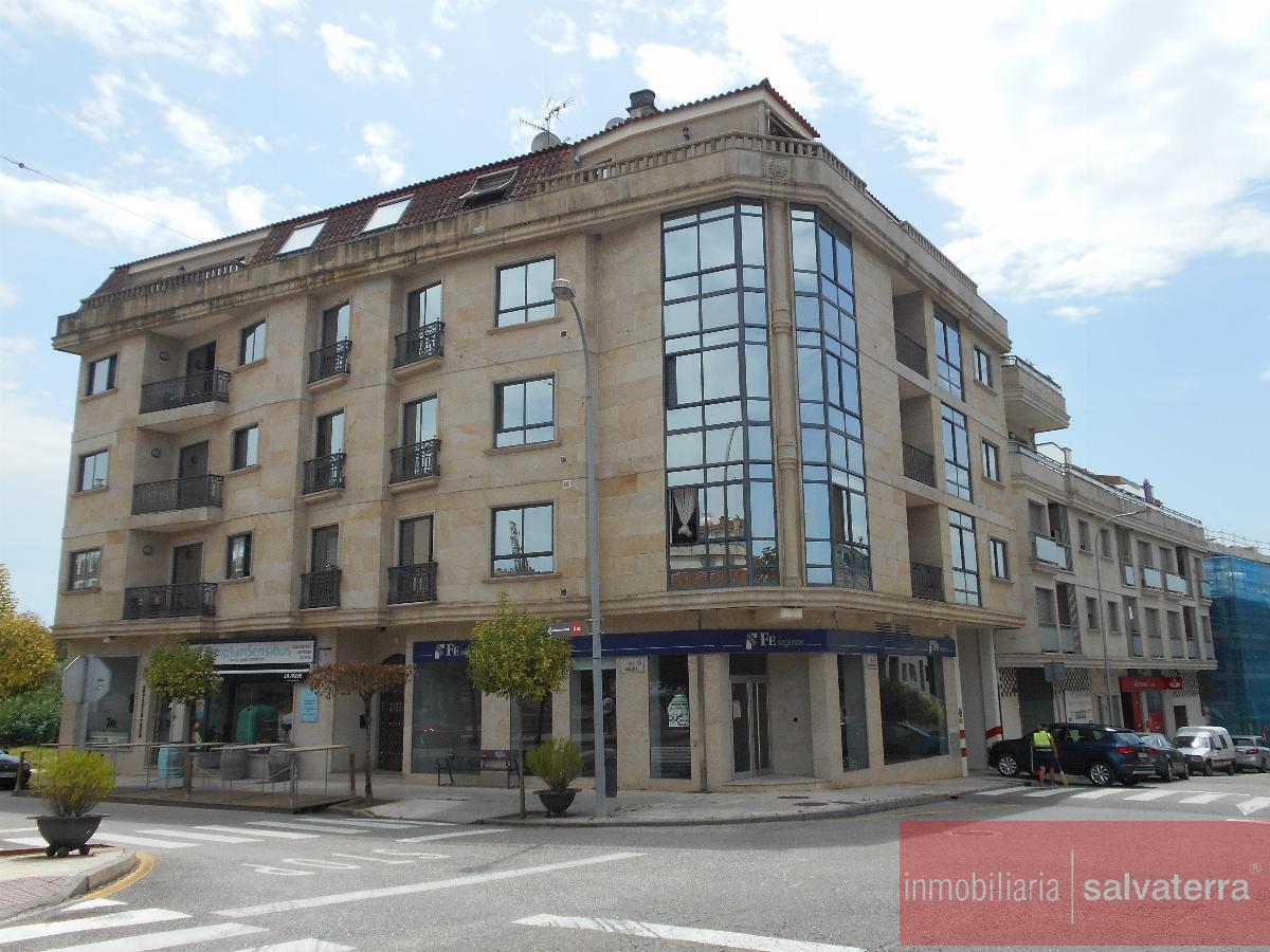 For sale of flat in Salvaterra de Miño