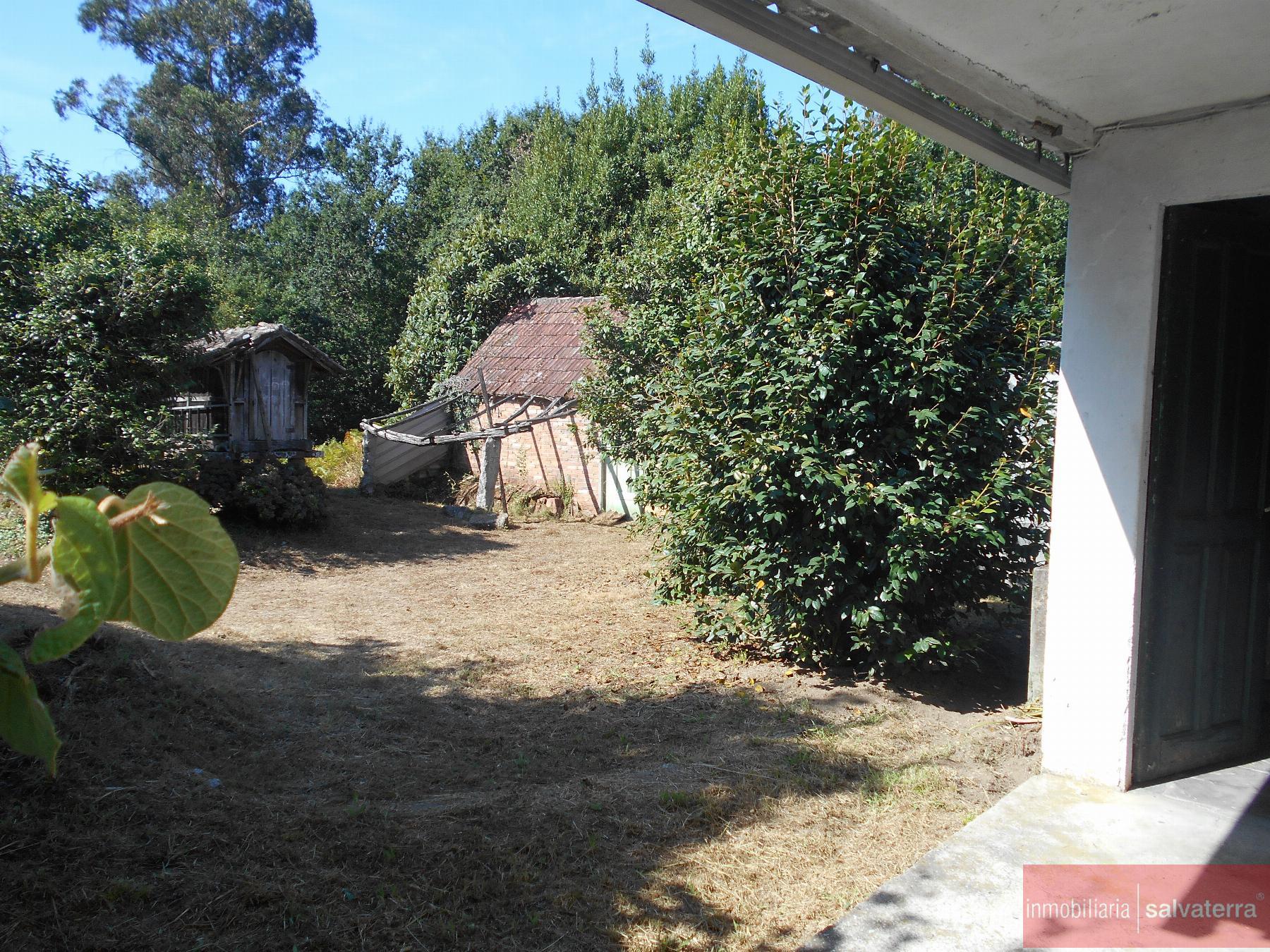 For sale of house in Salvaterra de Miño