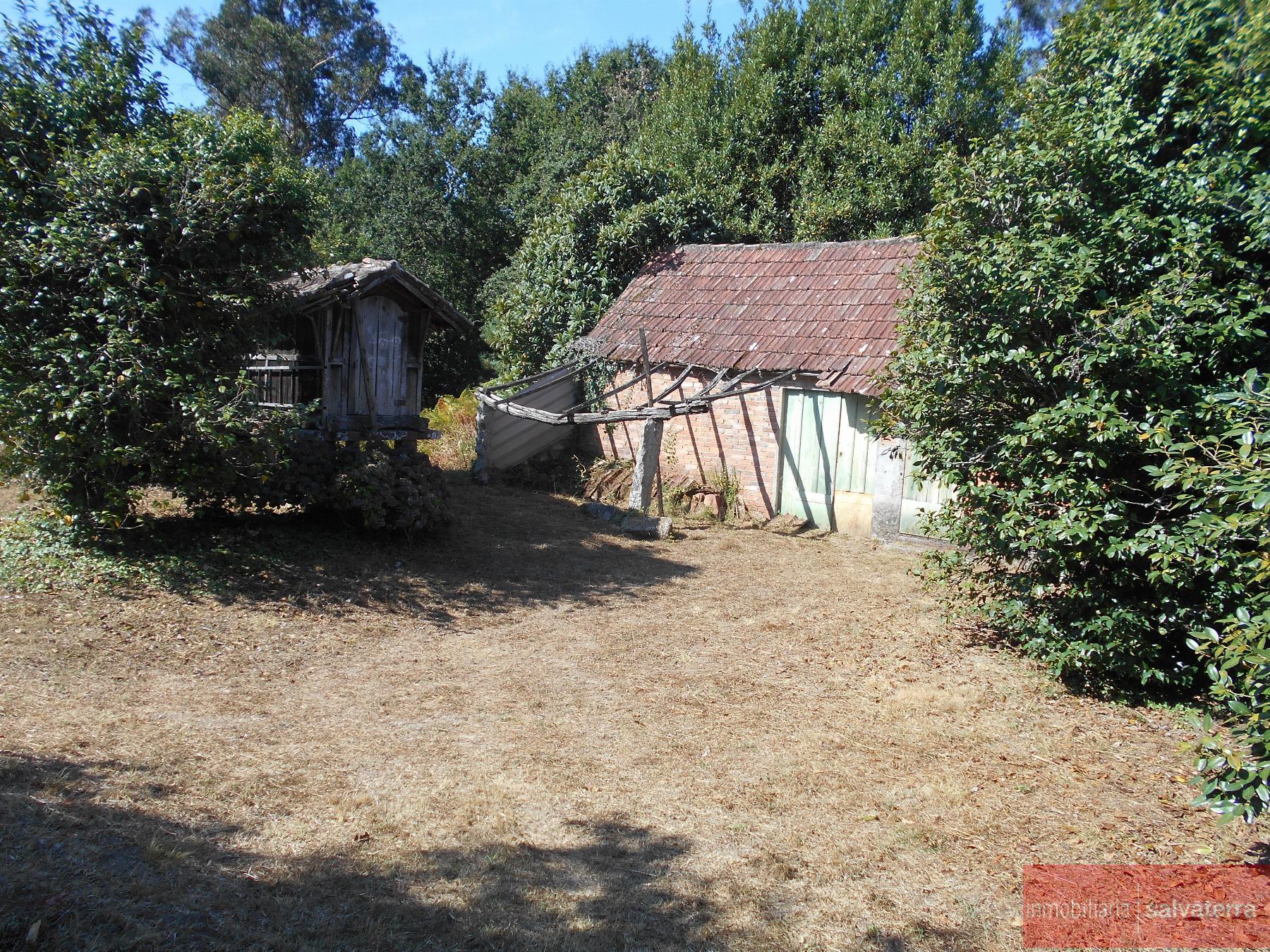 For sale of house in Salvaterra de Miño