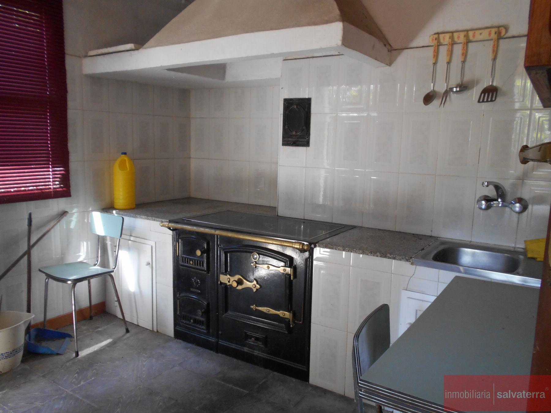 For sale of house in Salvaterra de Miño