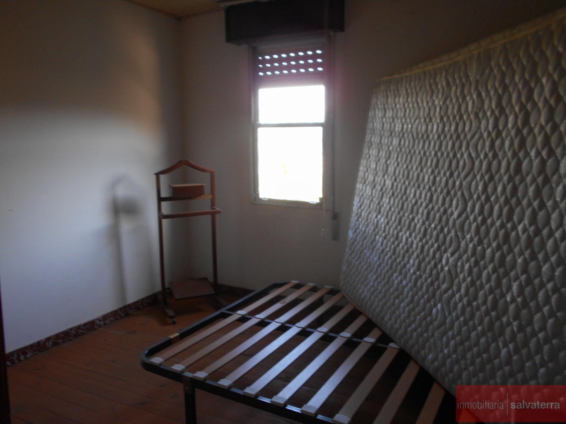 For sale of house in Salvaterra de Miño