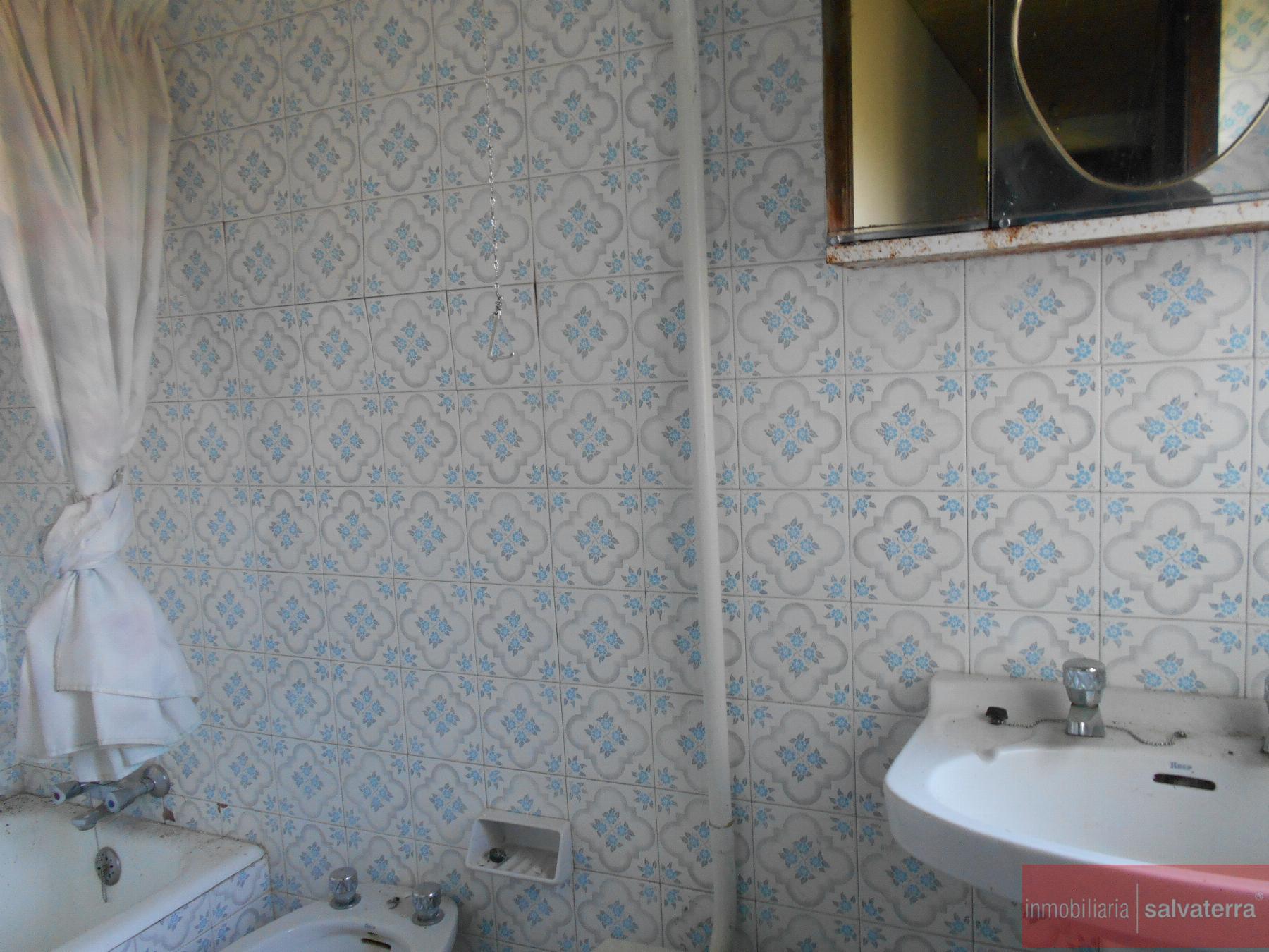 For sale of house in Salvaterra de Miño