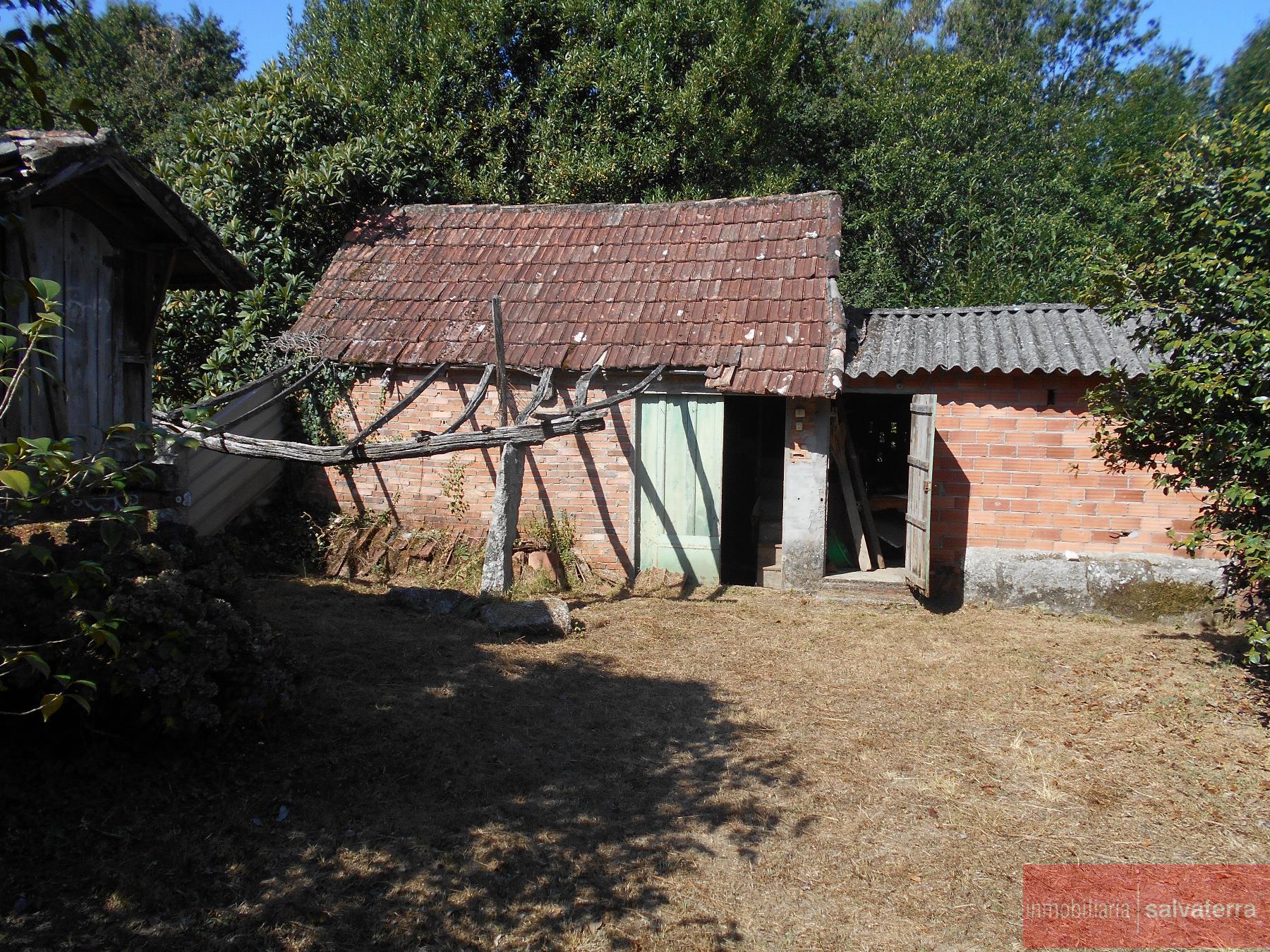For sale of house in Salvaterra de Miño