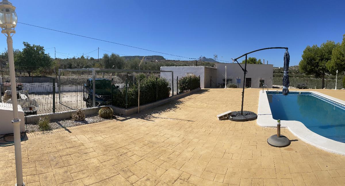 For sale of rural property in Aspe
