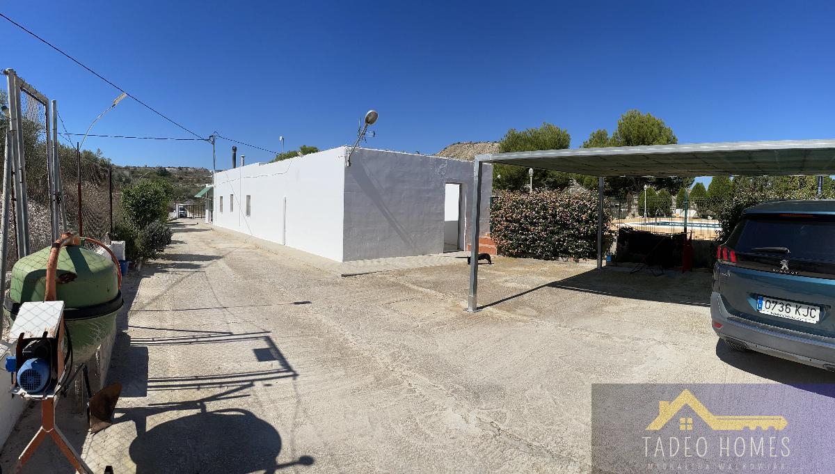 Verkoop van landelijke woning in Aspe