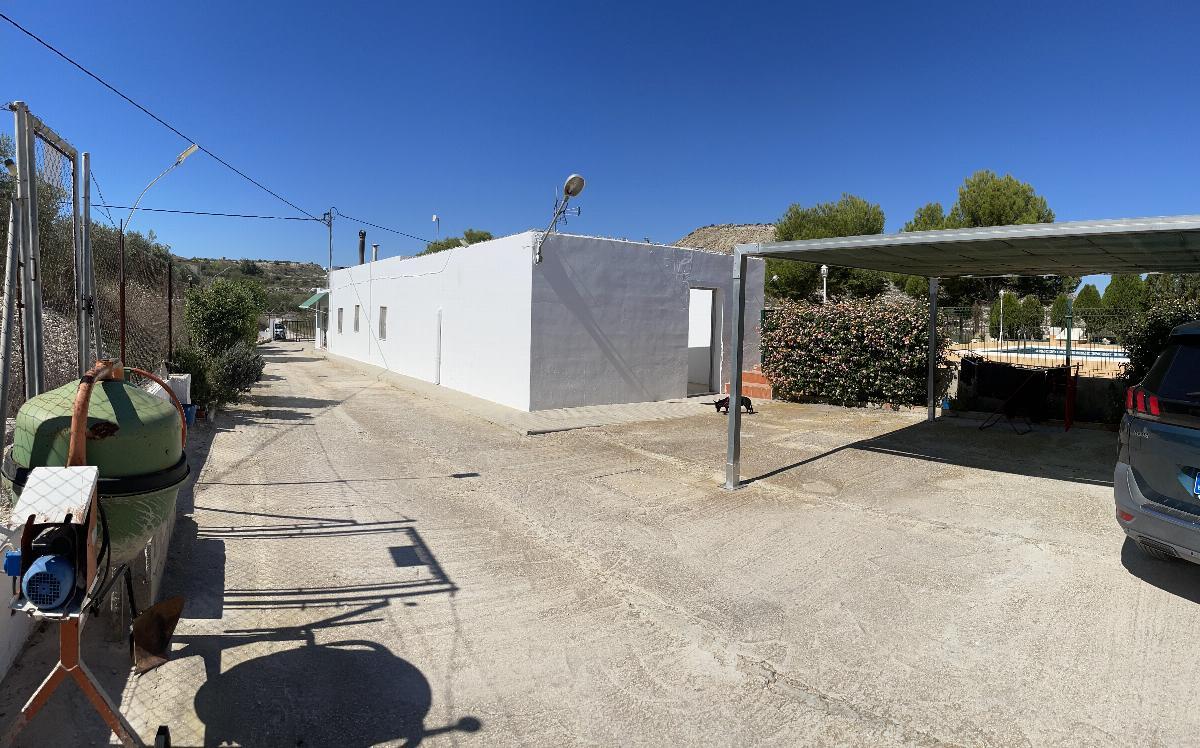 Verkoop van landelijke woning in Aspe