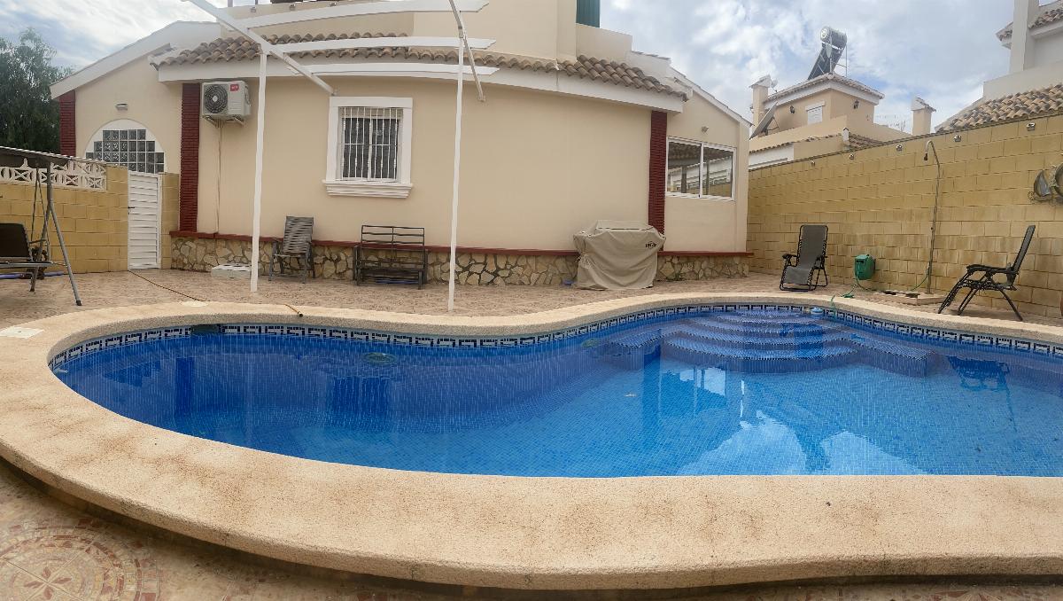 For sale of villa in Gea y Truyols