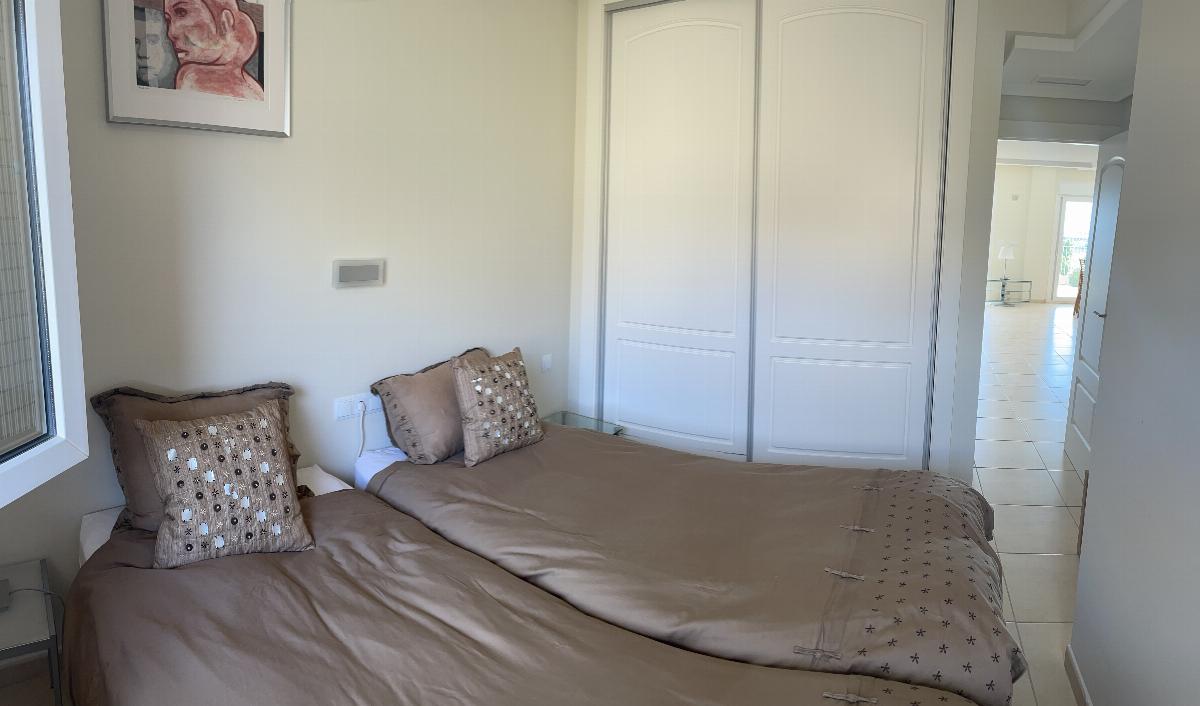 For sale of apartment in Baños y Mendigo