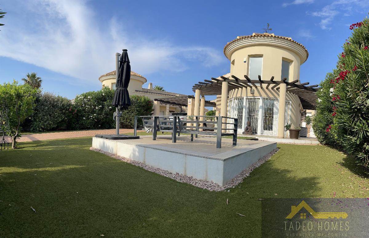 For sale of villa in Gea y Truyols