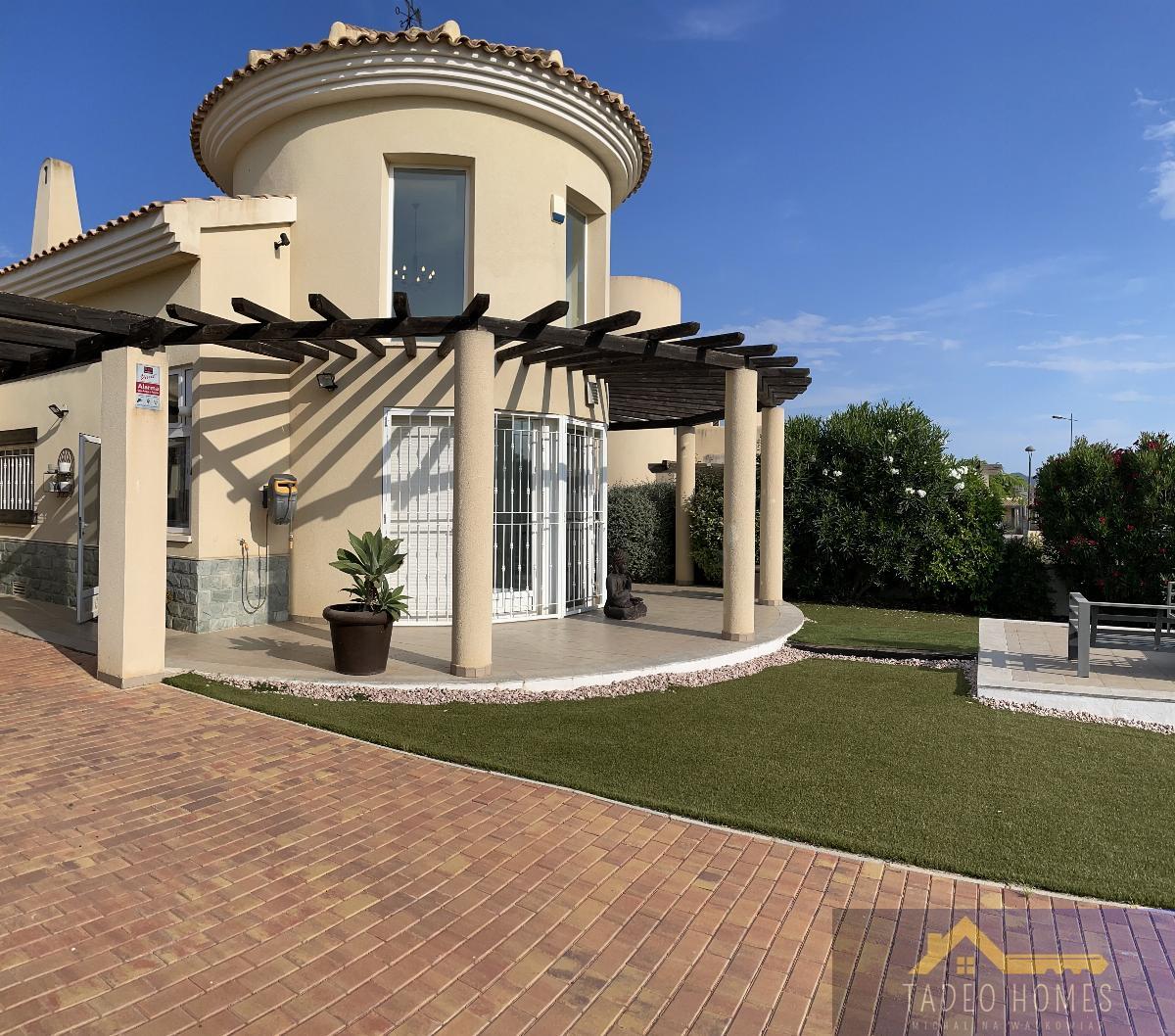 Venta de villa en Gea y Truyols