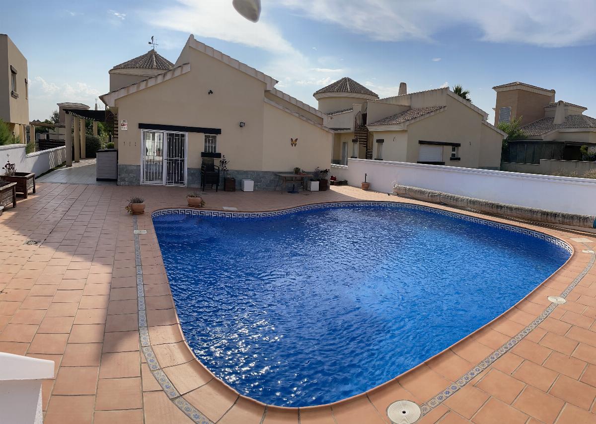 For sale of villa in Gea y Truyols