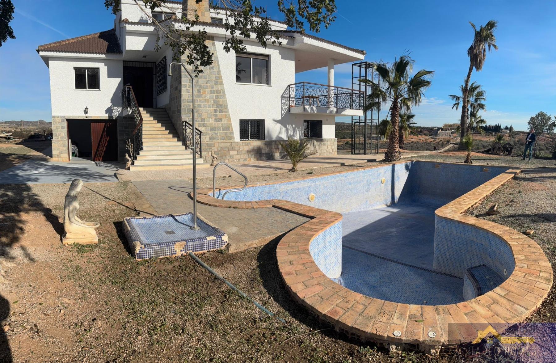 For sale of chalet in Gea y Truyols