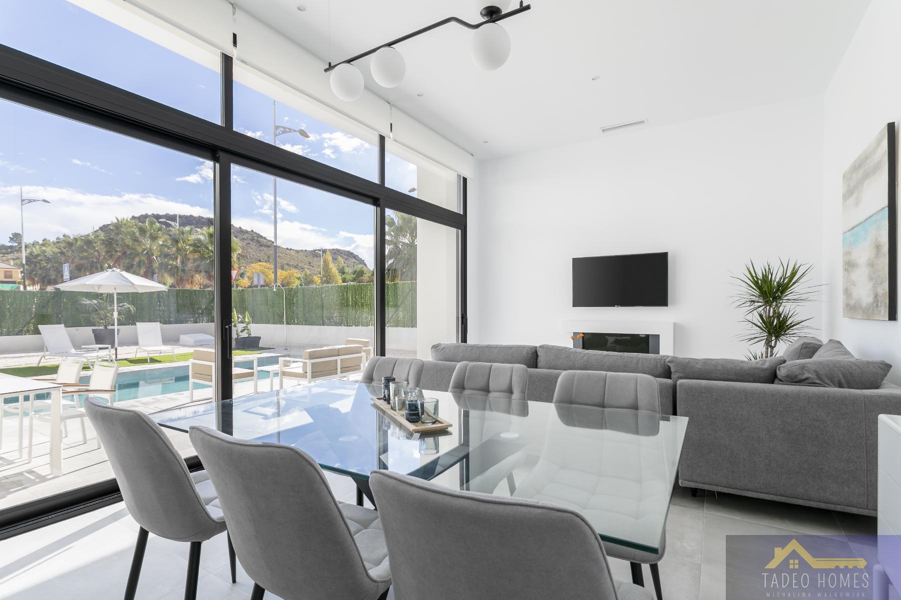 Zu verkaufen von villa in
 Calasparra
