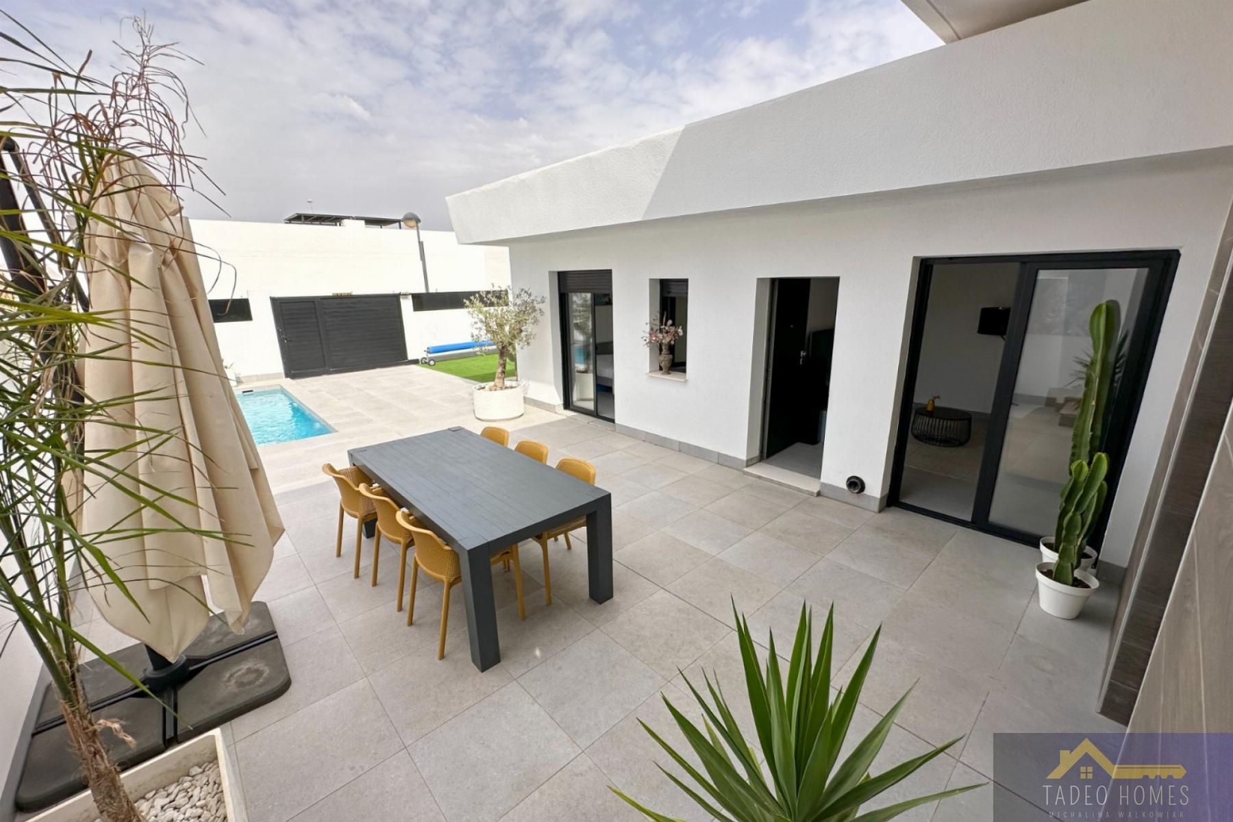 For sale of villa in Torre Pacheco