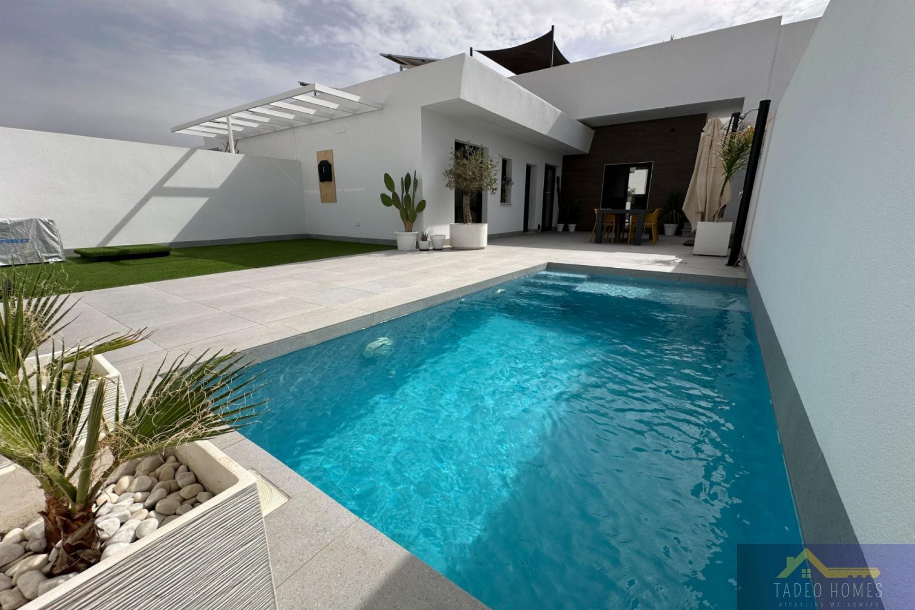 For sale of villa in Torre Pacheco