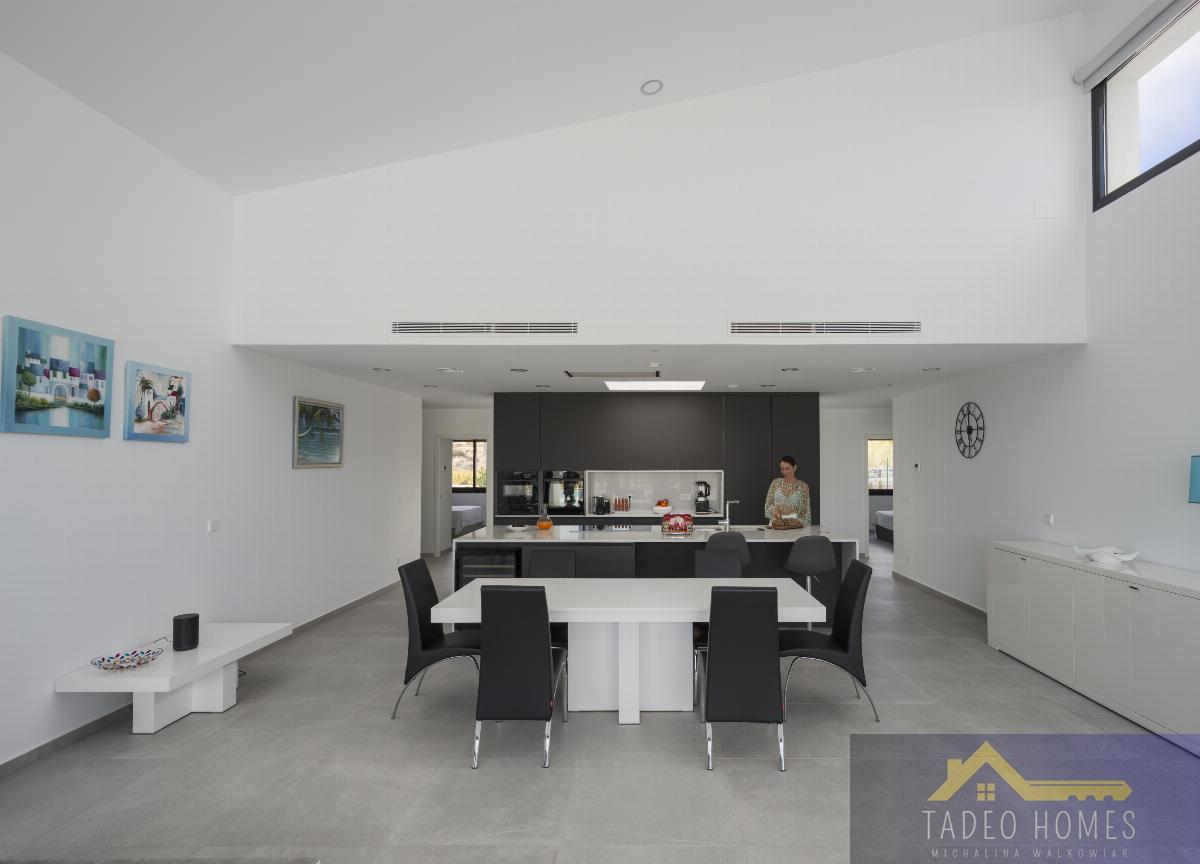 Salg av villa i Baños y Mendigo