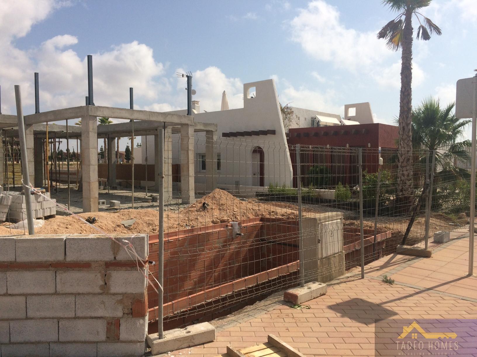 For sale of villa in Los Alcázares
