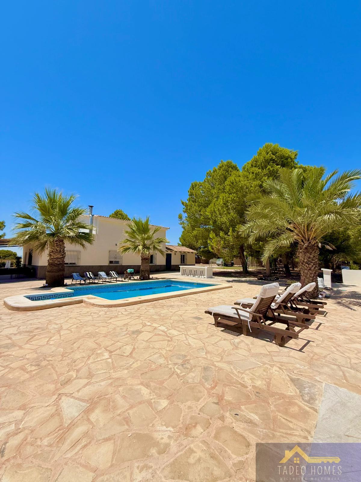 Venta de finca de recreo en Gea y Truyols