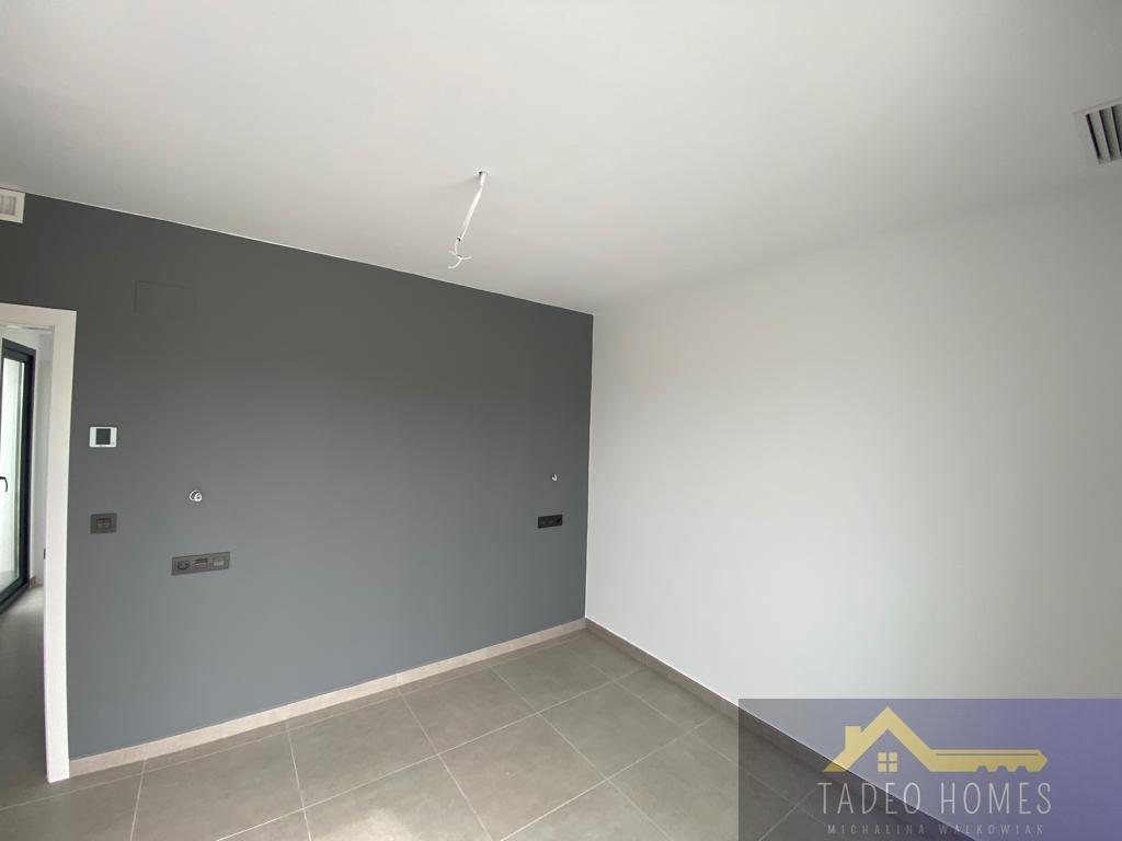 Venta de villa en Los Alcázares