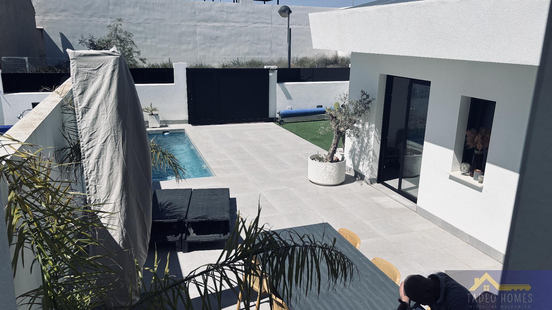 Venta de villa en Roldán