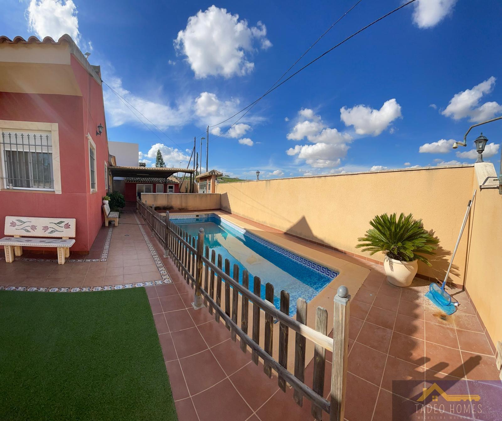 Venta de chalet en Abanilla