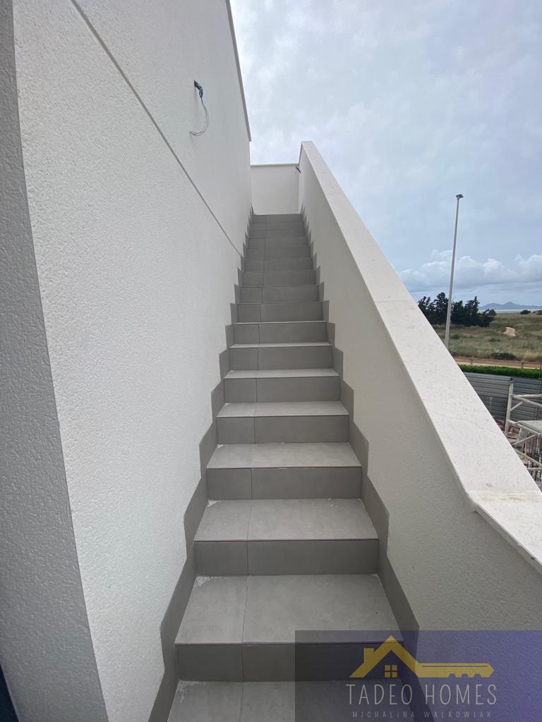 Venta de villa en Los Alcázares