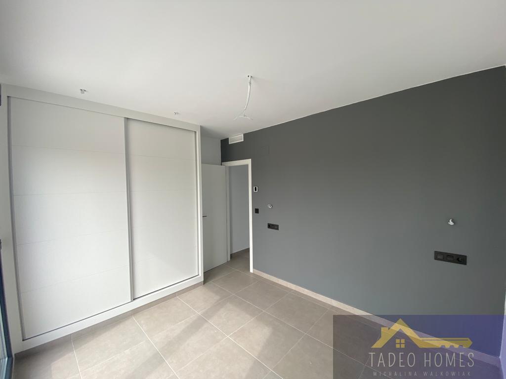 Venta de villa en Los Alcázares