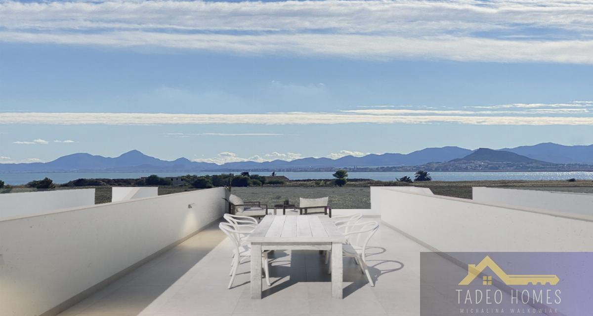 Venta de villa en Los Alcázares