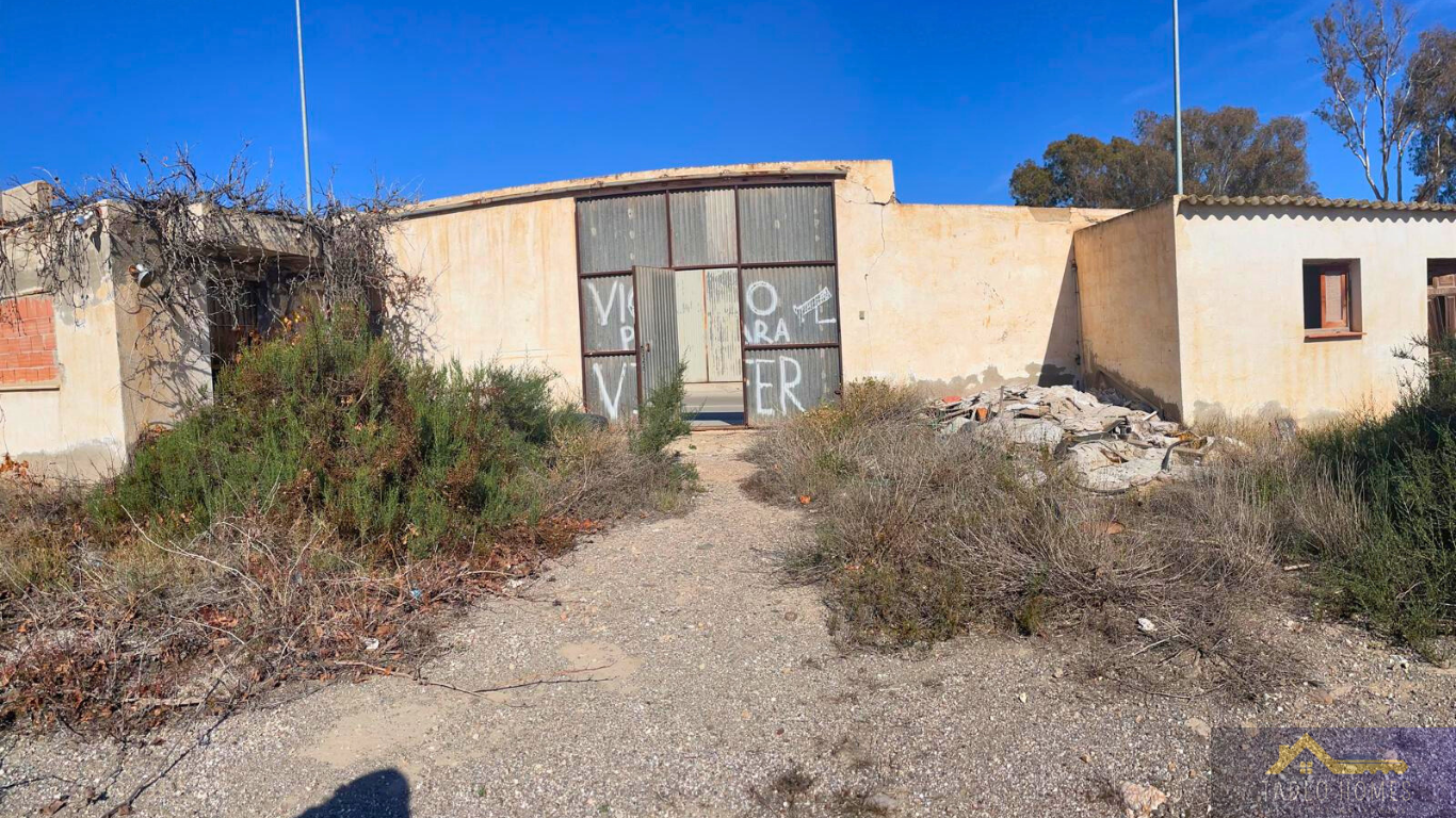 Venta de terreno en Águilas