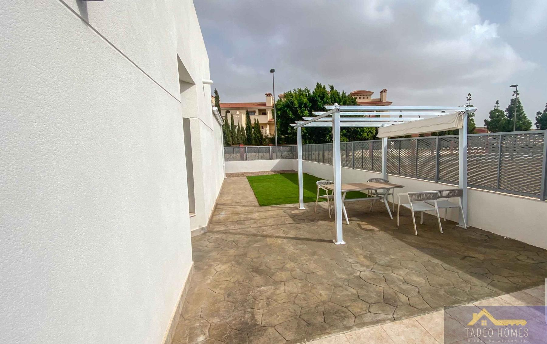 Venta de villa en Los Alcázares