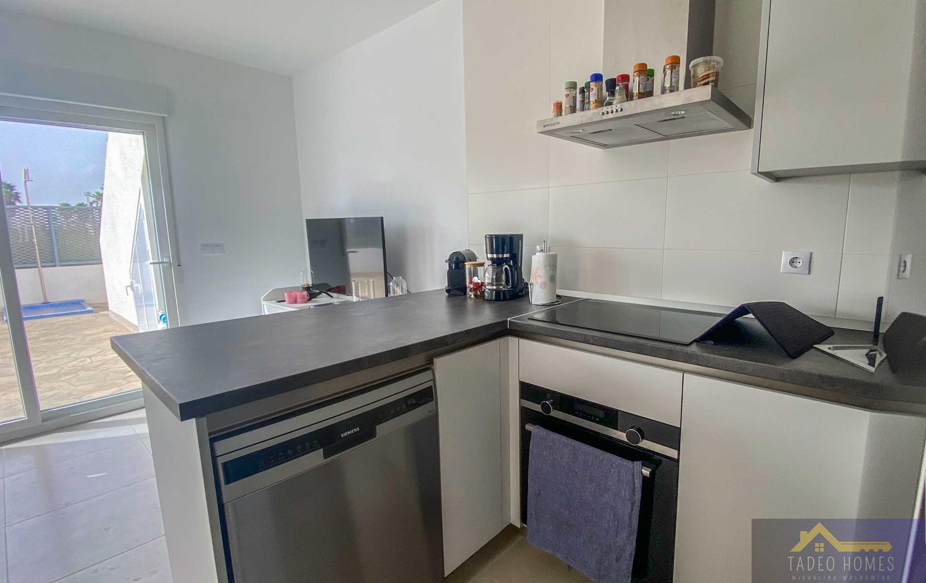 Venta de villa en Los Alcázares