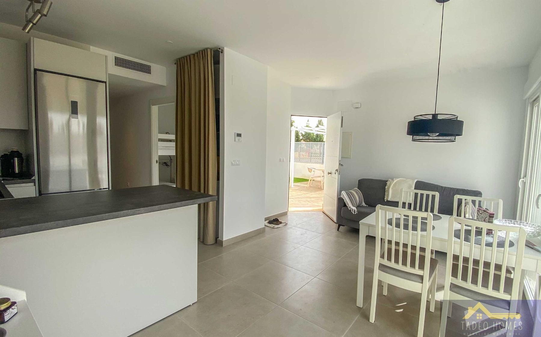 Venta de villa en Los Alcázares