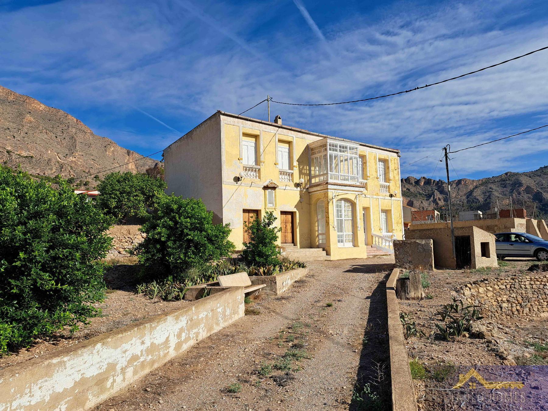 Venta de finca rústica en Orihuela