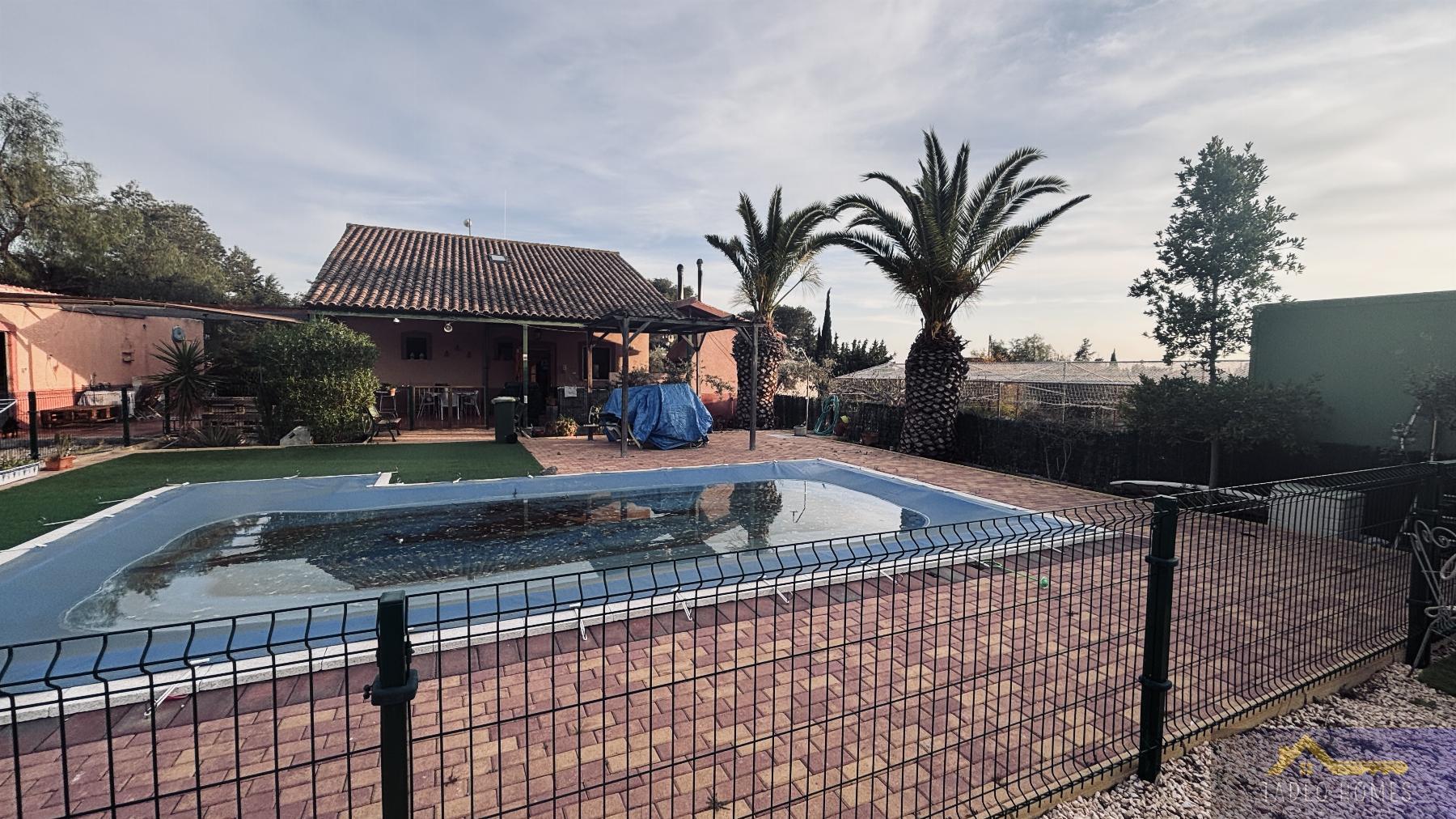 Venta de finca rústica en Gea y Truyols