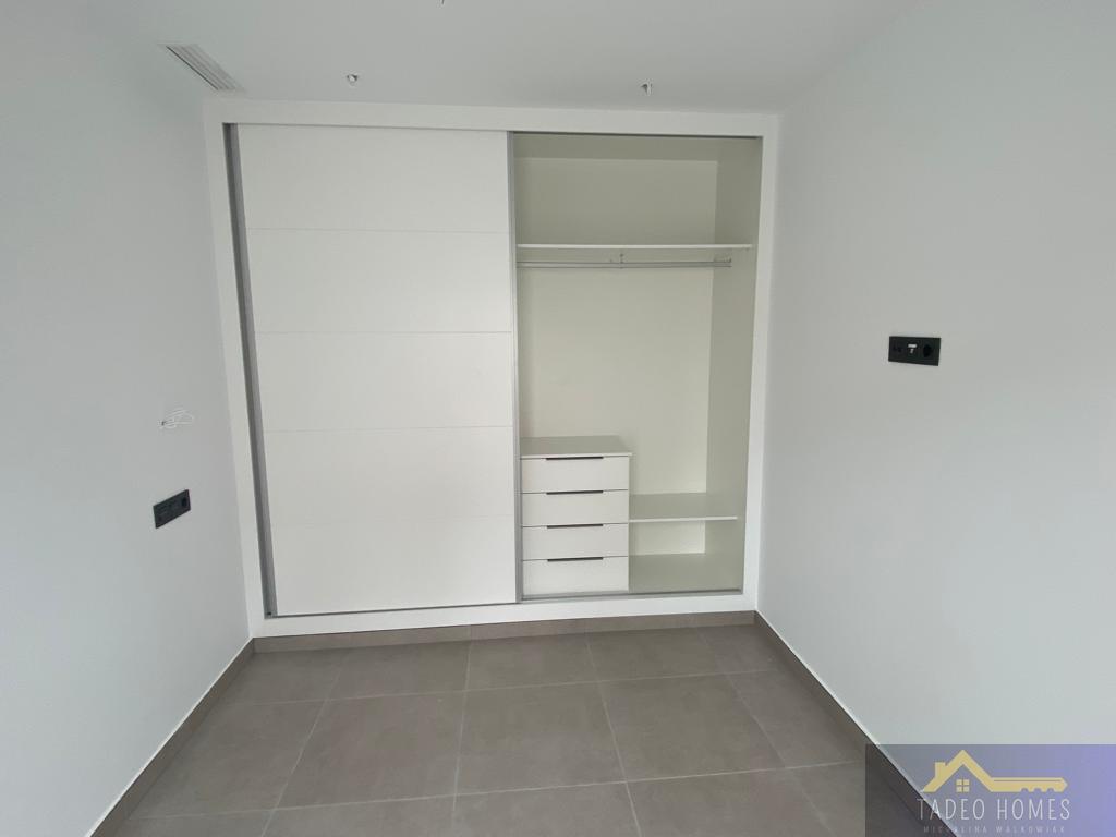 Venta de villa en Los Alcázares