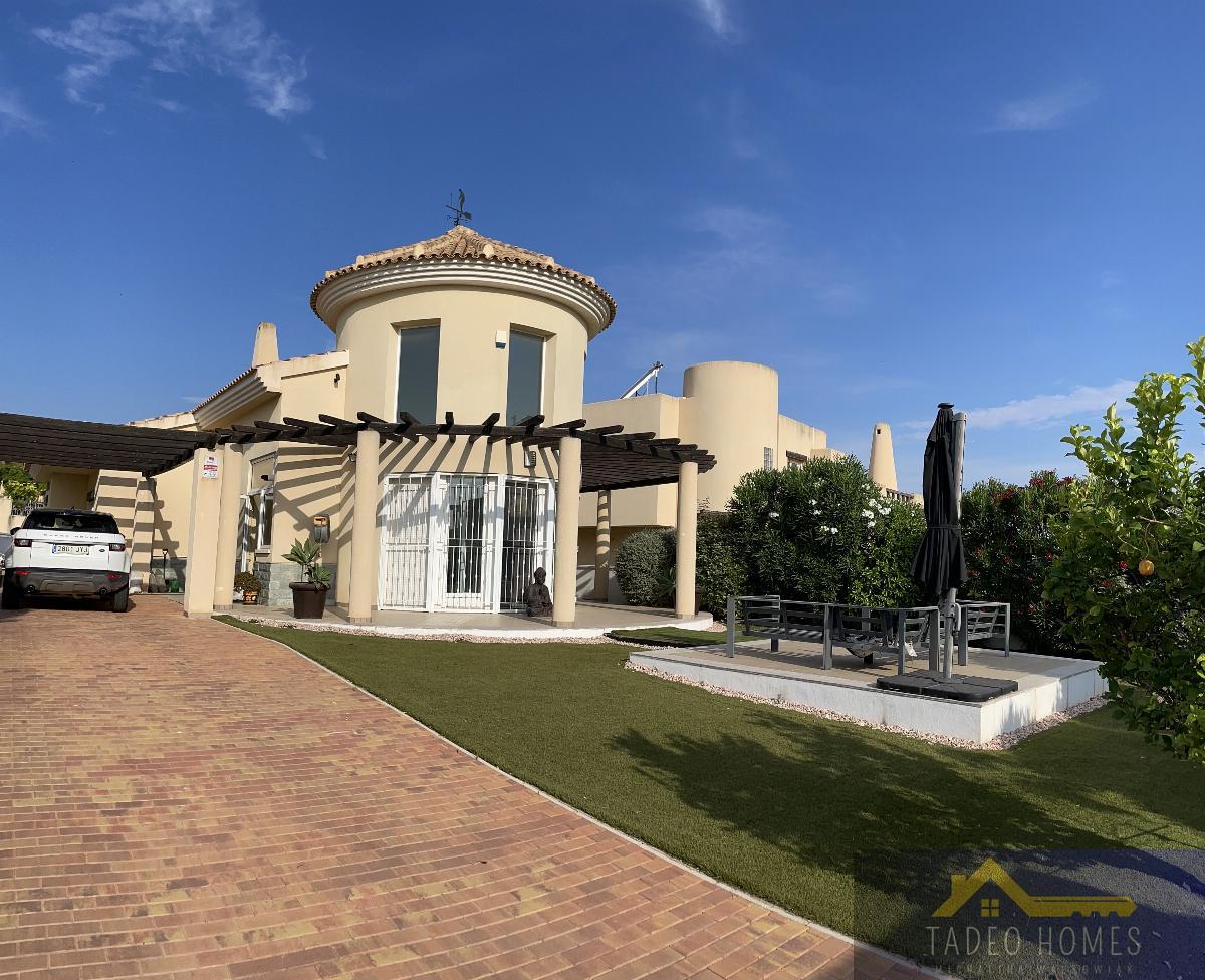 Venta de villa en Gea y Truyols