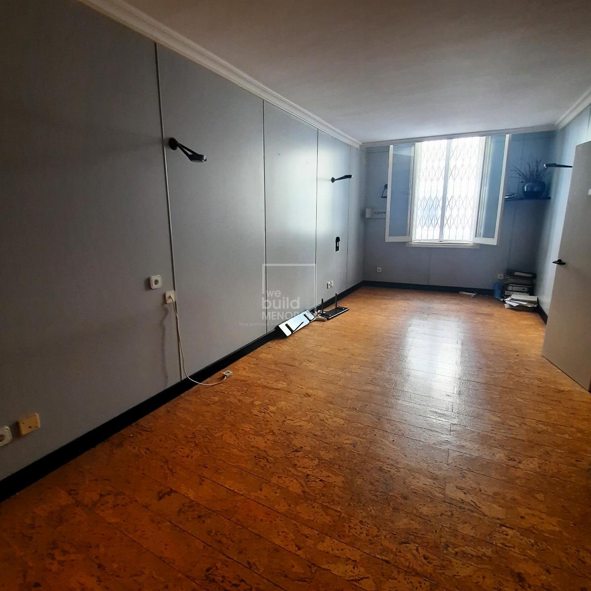 For sale of house in Mahón