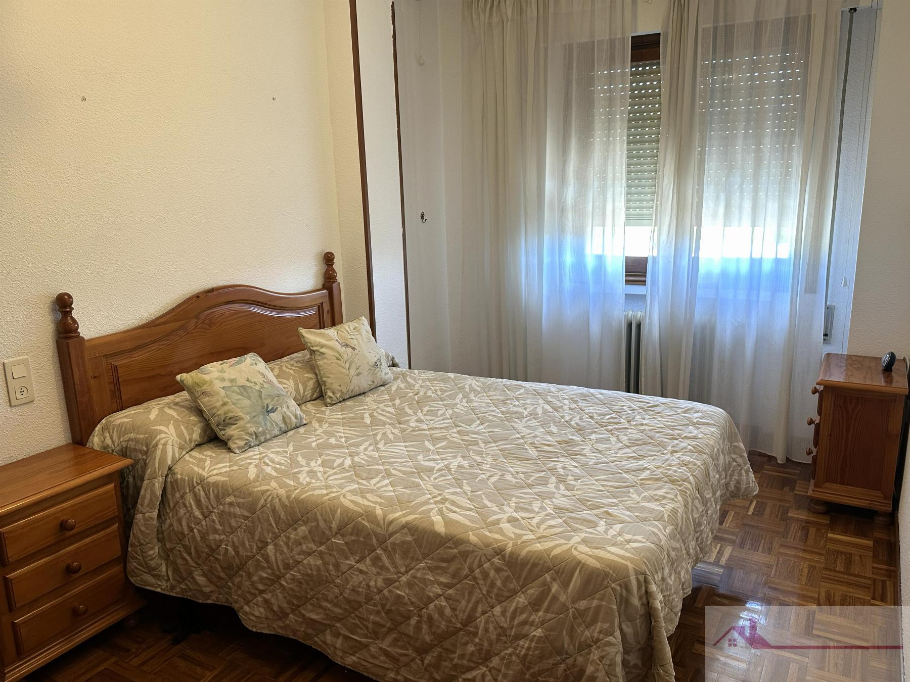 For rent of flat in Cuenca