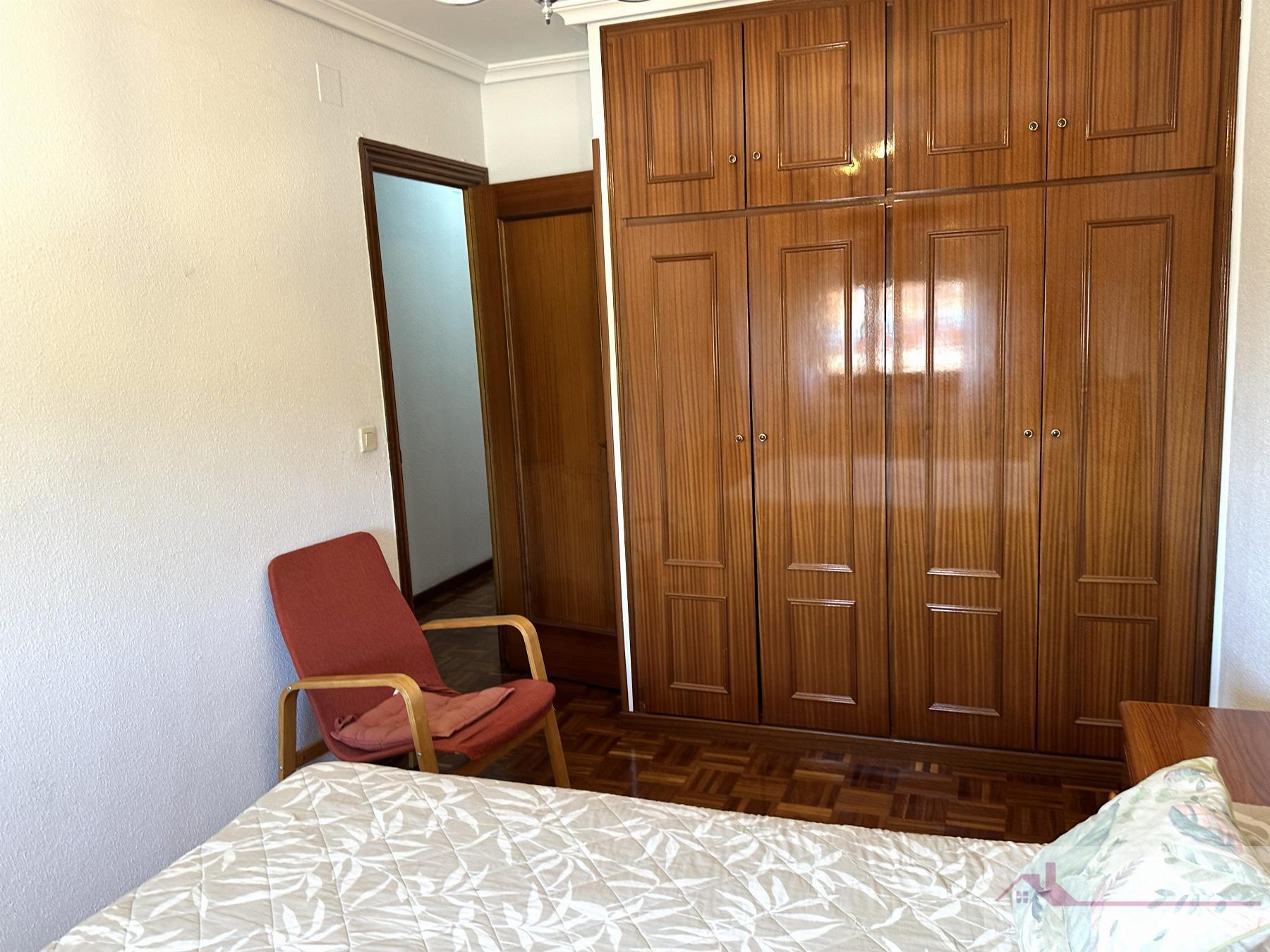 For rent of flat in Cuenca