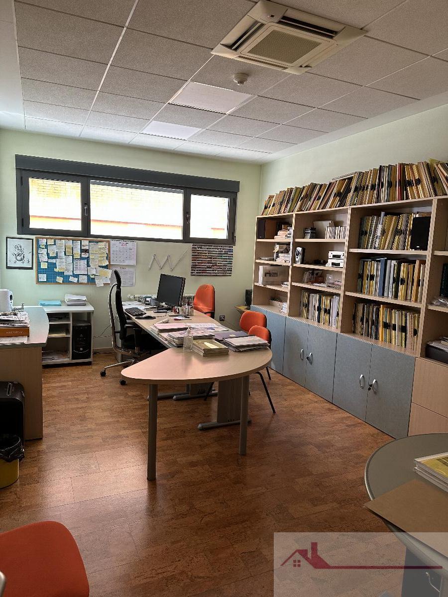 Venta de oficina en Cuenca