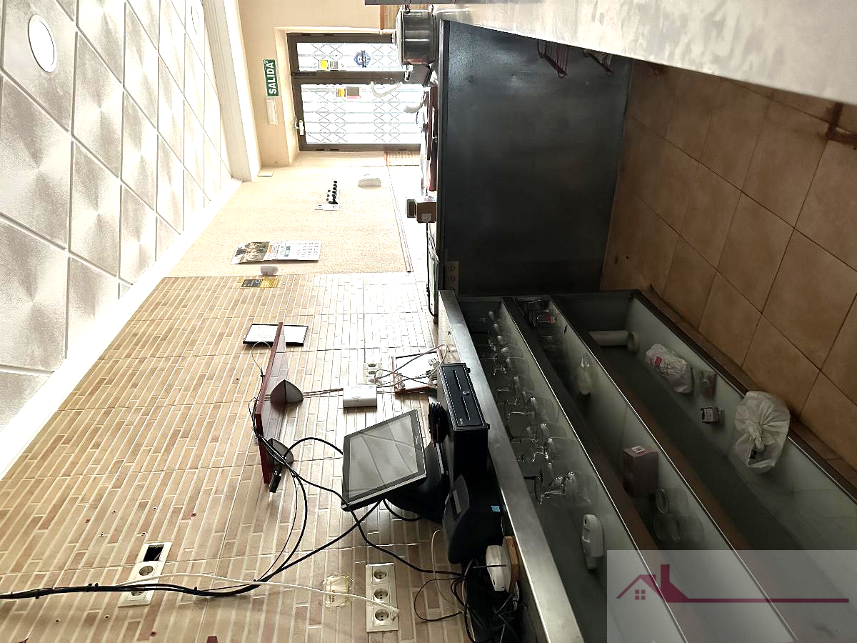 Venta de edificio en Santa María del Campo Rus