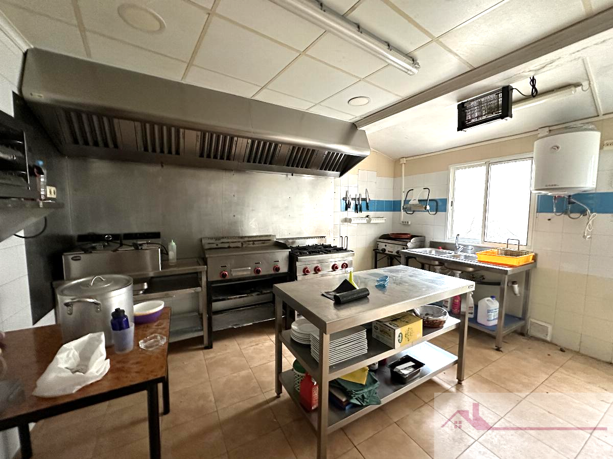 Venta de edificio en Santa María del Campo Rus