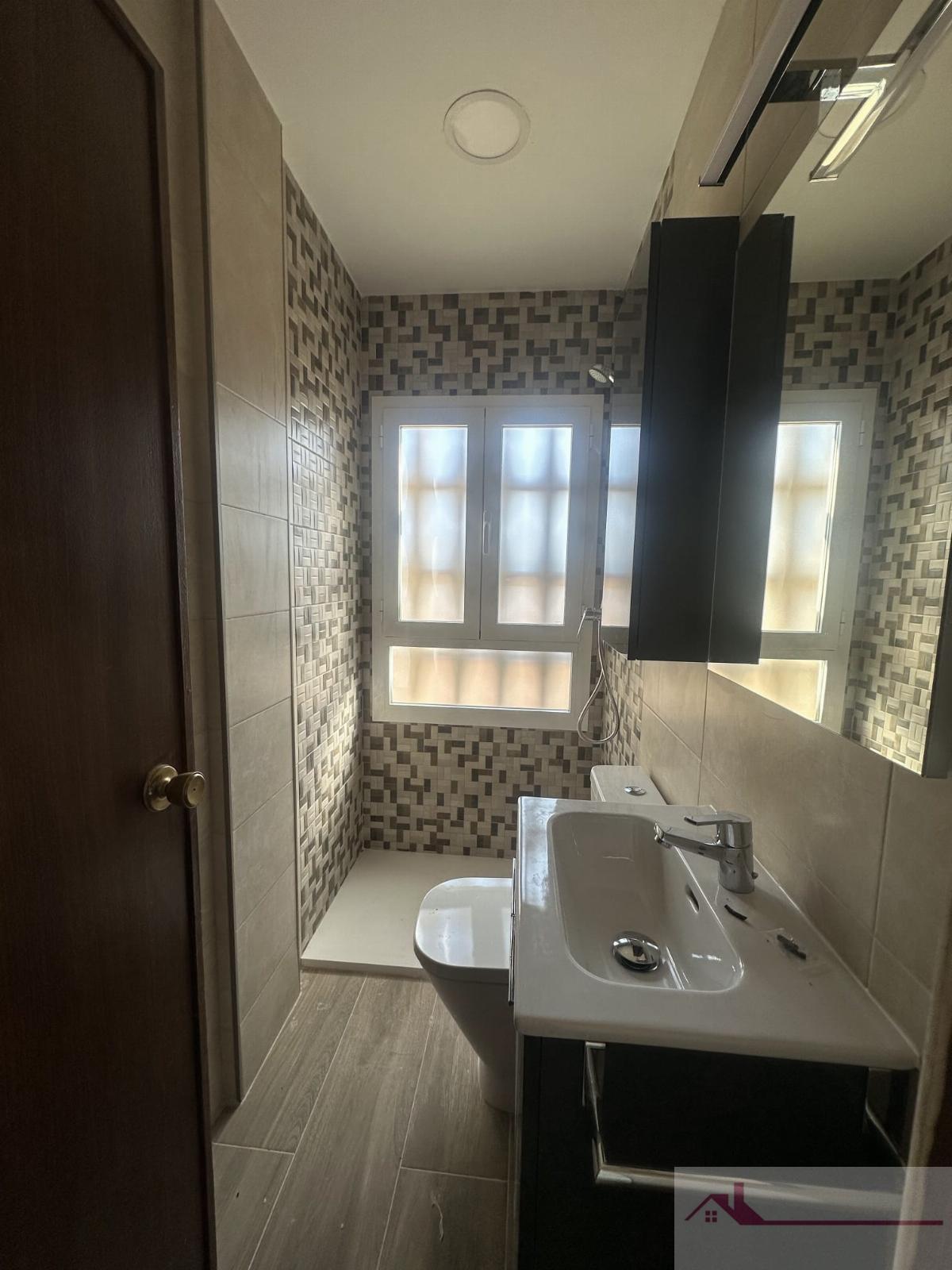 For rent of flat in Cuenca