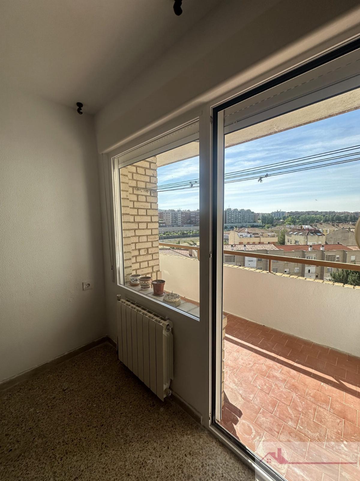 For rent of flat in Cuenca