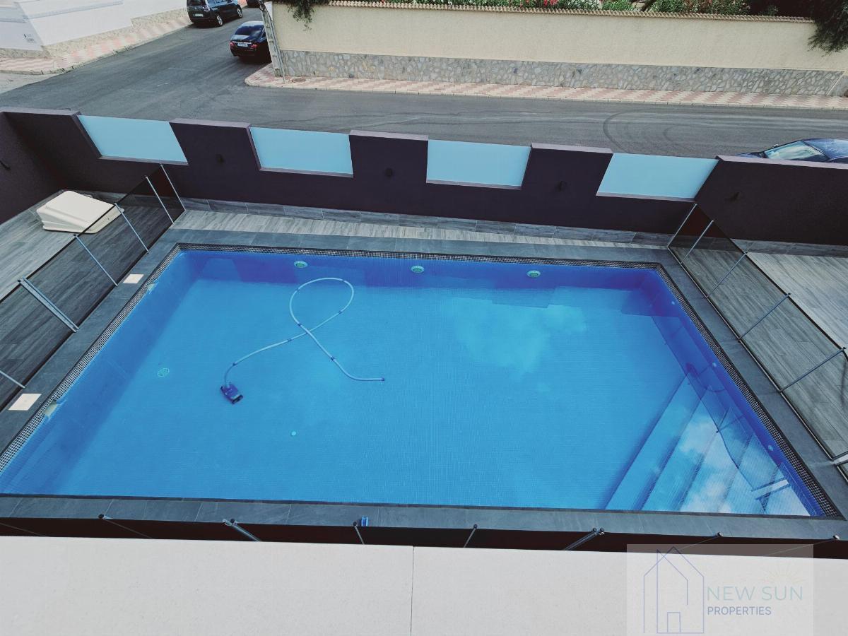 For sale of chalet in Torrevieja