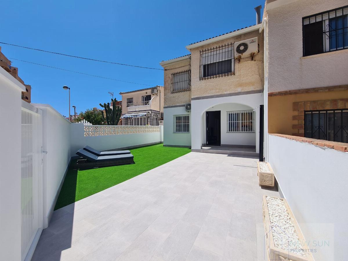 For sale of bungalow in La Mata