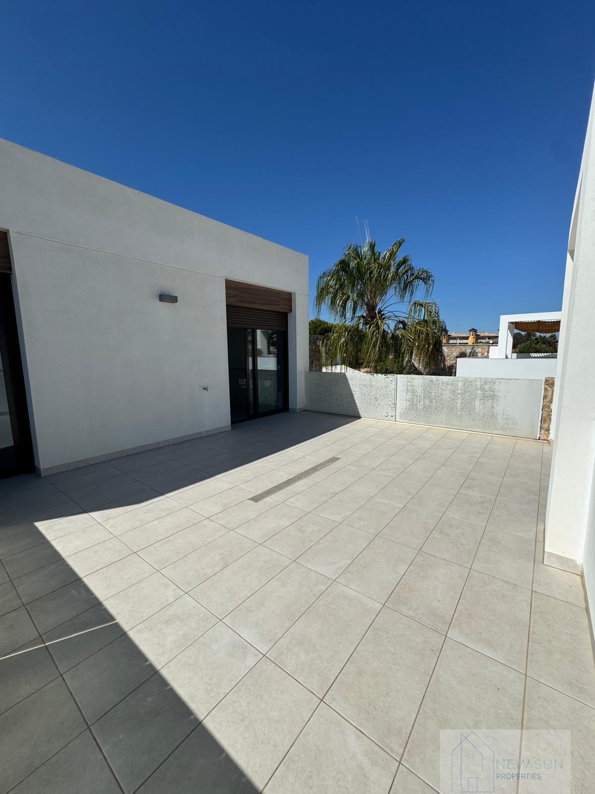 For sale of villa in Orihuela Costa