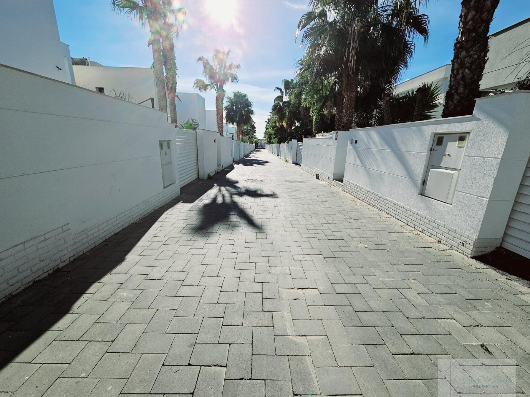 Venta de villa en Rojales