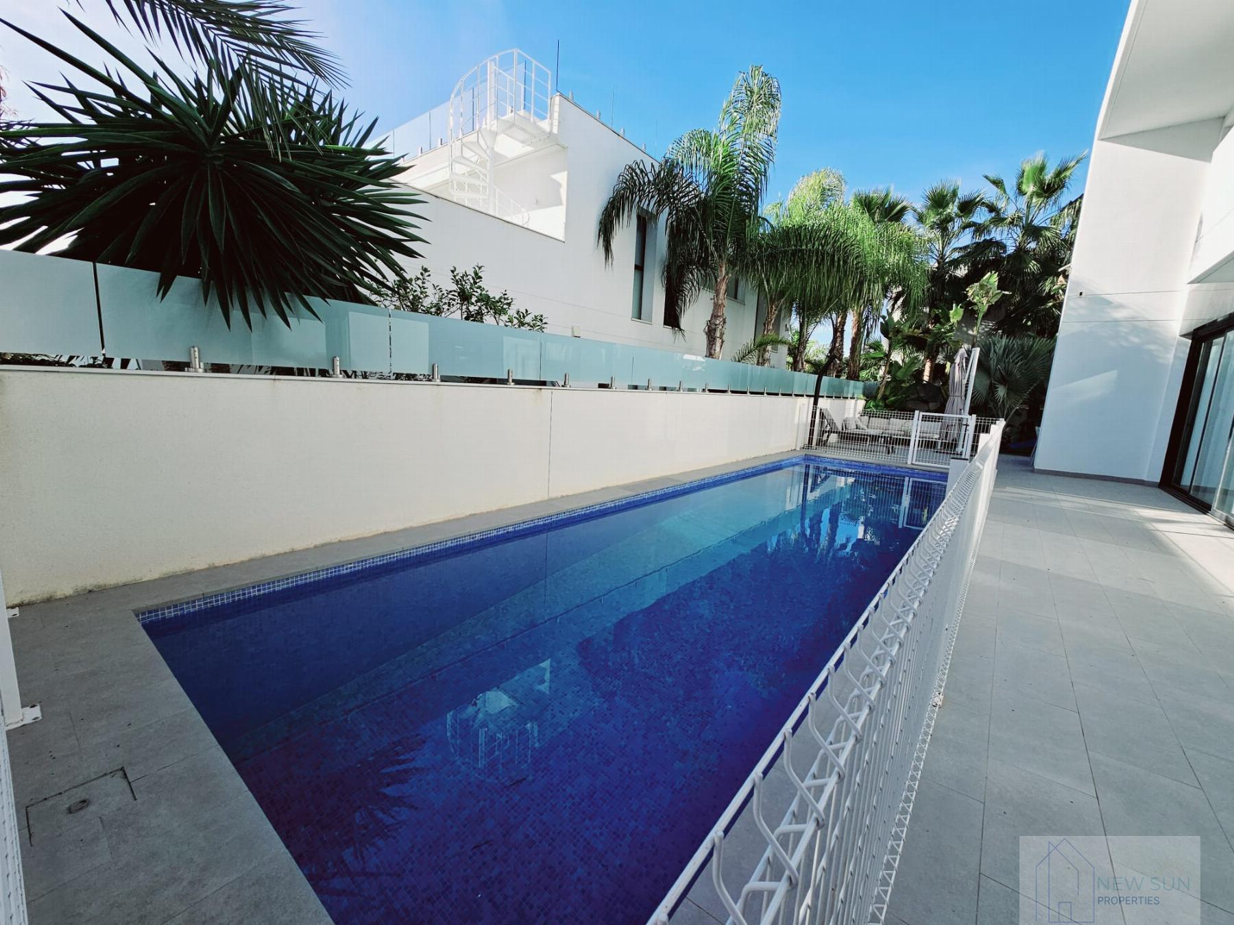 Venta de villa en Rojales