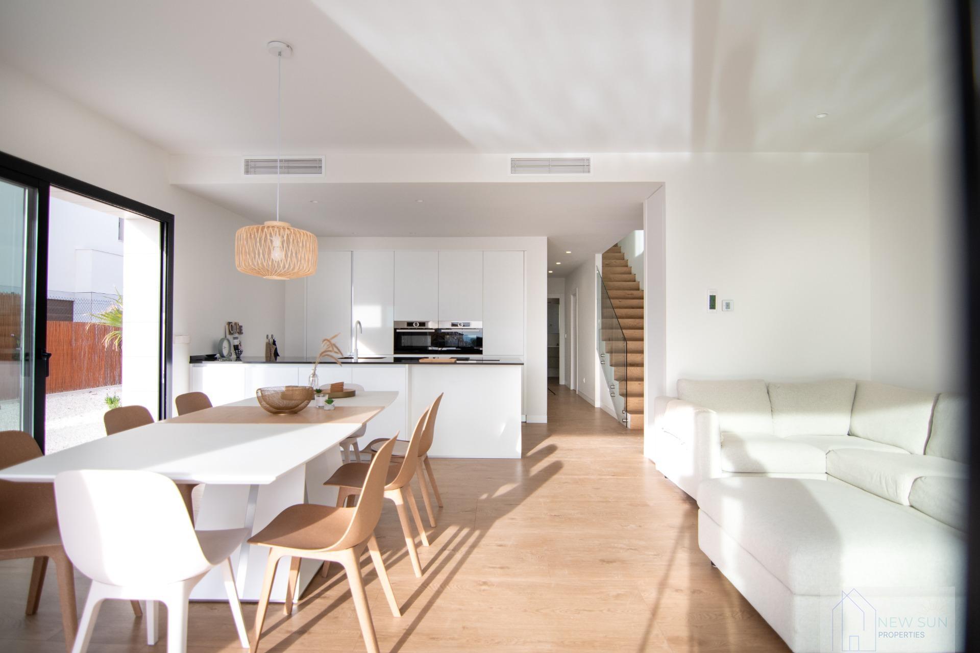 Venta de villa en Los Montesinos